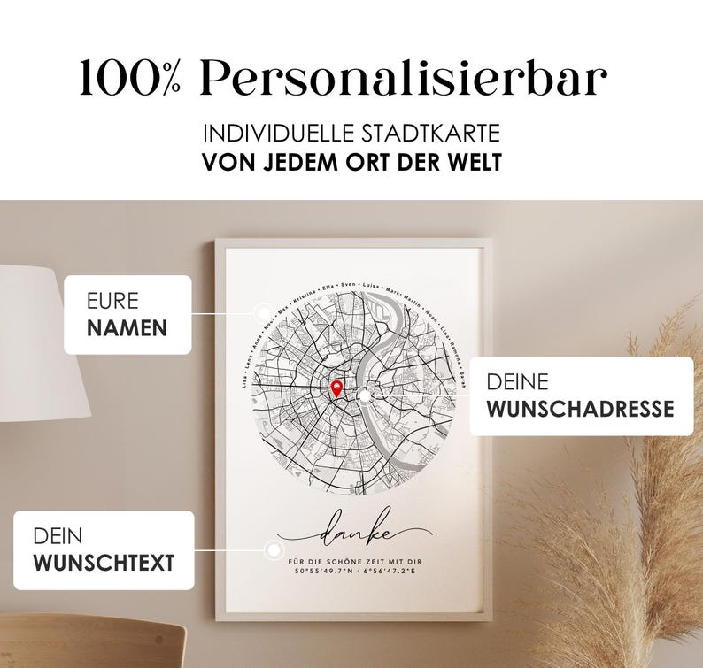Puede incluir: Una impresi&oacute;n enmarcada de un mapa de la ciudad con un dise&ntilde;o de mapa, con un marcador rojo que indica una ubicaci&oacute;n. La impresi&oacute;n incluye el texto "100% Personalisierbar" y "Individuelle Stadtkarte von jedem Ort der Welt". El texto adicional incluye "Eure Namen", "Dein Wunschtext" y "Deine Wunschadresse".