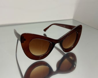 Chunky cat eye vintage inspired brown sunglasses