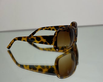 Y2K Inspired Wrap Around Tortoiseshell Shield-Sunglasses | Gender Neautral | Brown Tinted Lens | retro inspired sunglasses |