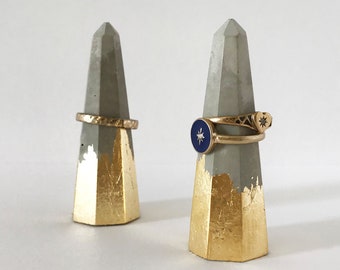 Gold Leaf Concrete Ring Holder