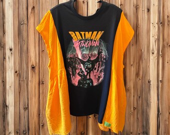 Batman and Catwoman Drop Sleeve Flutter Top Fits a Large to XXL