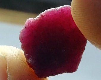 Rubí crudo/Materia prima de rubí/Extensiones crudas de rubí/Rubí crudo sin tratar/Piedra preciosa cruda de rubí/Cristal de rubí crudo natural/Rubí rojo crudo/Piedra preciosa de rubí