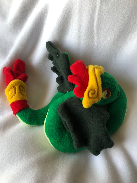 ケツァルコアトルの羽毛のある蛇のぬいぐるみ - Etsy 日本