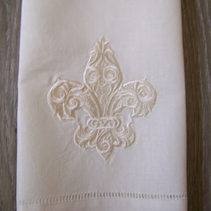 Toalla de mano de lino con diseño de flor de lis