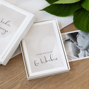 Meilensteinkarten Schwangerschaft - Großes Set mit 52 Karten | Geschenkidee für werdende Mamas | mit Infos zur Babyentwicklung