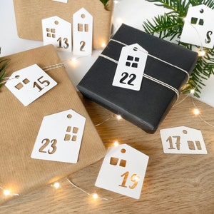 Adventskalender Anhänger Häuser 24 Zahlen Anhänger aus weißem Karton Weihnachtskalender DIY Weihnachtsanhänger image 3