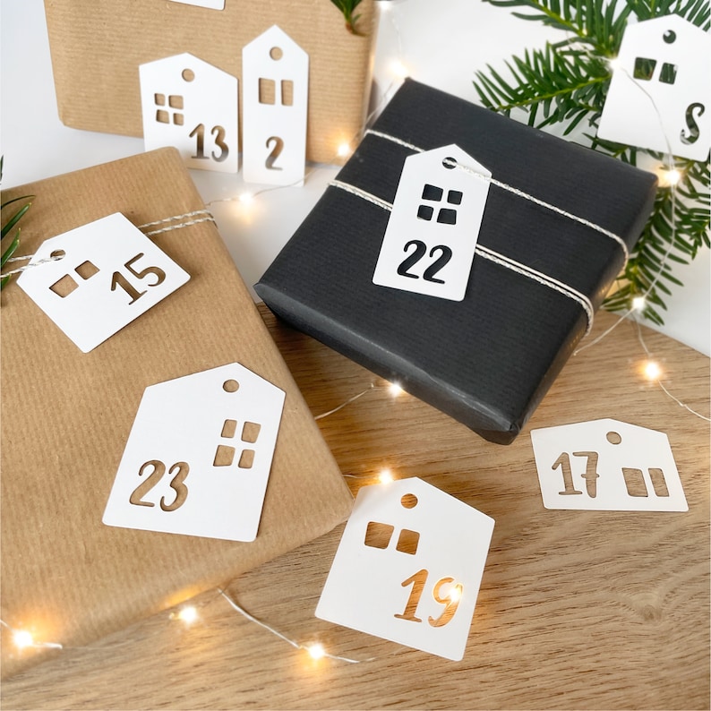 Adventskalender Anhänger Häuser 24 Zahlen Anhänger aus weißem Karton Weihnachtskalender DIY Weihnachtsanhänger image 3