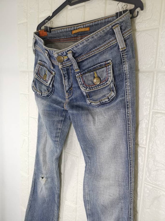 Levis X Front Square Flap with Button Pocket