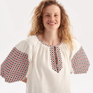 Ukrainian linen Vyshyvanka, Vyshyvanka, Peasant blouse, Folk blouse, Ukrainian clothing