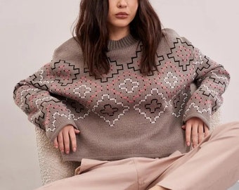 Cropped Women wool sweater, Ukrainian pattern, knit sweater, wool sweater with geometric pattern
