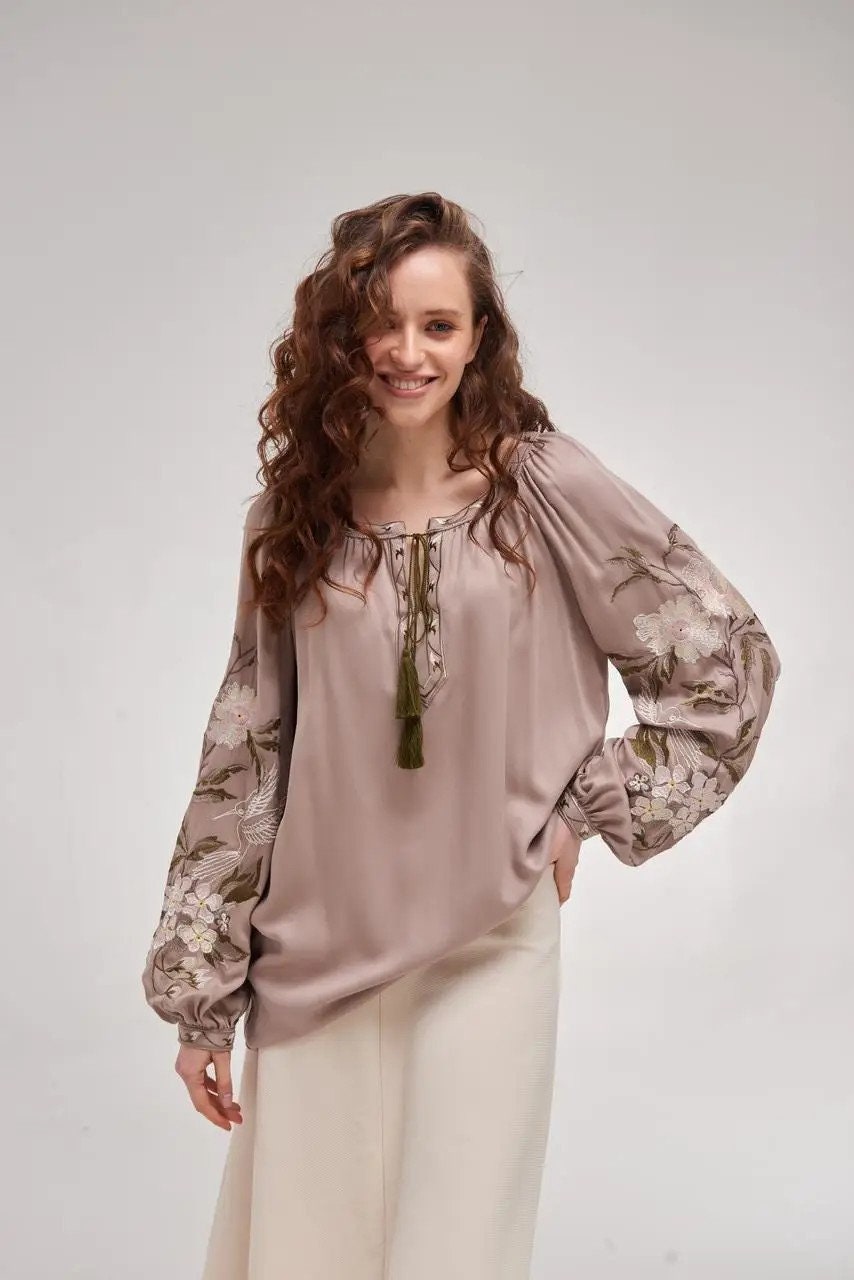 Ukrainian beige Vyshyvanka blouse, Vyshyvanka Shirt, Floral embroidered Blouse, Vyshyvanka, Embroidered Blouse, Ukrainian Clothesthumbnail