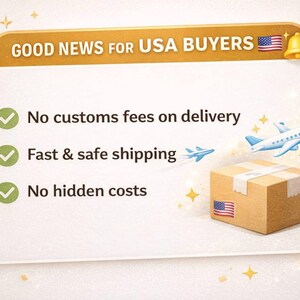 Puede incluir: Un gr&aacute;fico rectangular con encabezado dorado, icono de campana y el texto GOOD NEWS FOR USA BUYERS con una bandera de EE. UU. Debajo hay tres marcas de verificaci&oacute;n verdes junto al texto No customs fees on delivery, Fast & safe shipping y No hidden costs, con una caja de cart&oacute;n marr&oacute;n y un avi&oacute;n blanco.