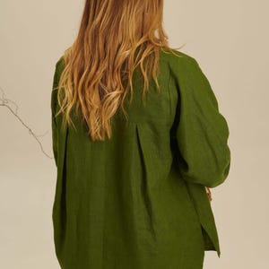Green Linen Shirt for Women, Sunflower Embroidered Blouse, Button Front Folk Boho Top imagen 5