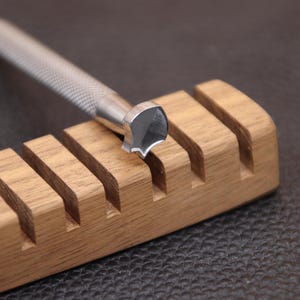 Leather Stamp, 1 Piece Dragon Scale Shape Professional Leather Stamping Tool for Craft Working, 304 Stainless Steel Leather Stamping DIY