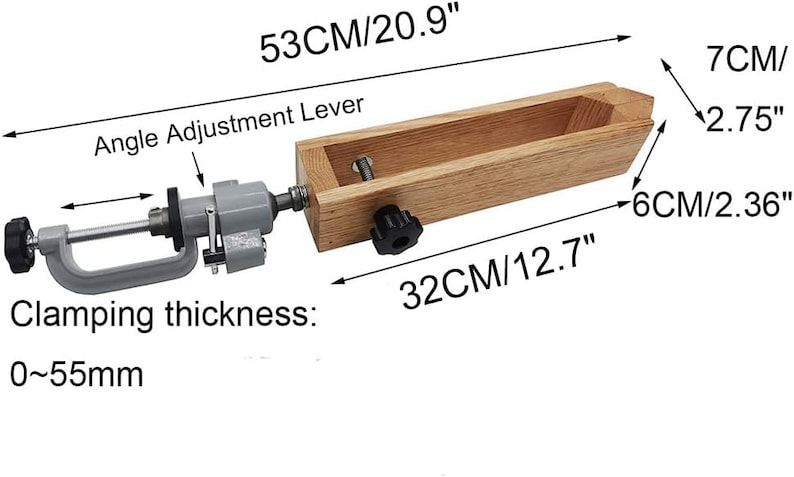 K&ouml;nnte beinhalten: Eine Holzklemmzange mit einer Metallklemmzange und einem Hebel zum Einstellen des Winkels. Die Klemmzange ist 53 cm lang, 32 cm breit und 7 cm hoch. Die Klemmst&auml;rke betr&auml;gt 0-55 mm. Winkelverstellhebel.