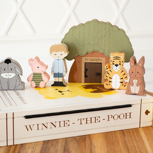NEW!! Wood Storybook Set - Winnie The Pooh