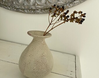 Elegant vase in beige and red glaze and wide sprout.