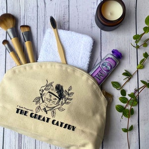 F Scott Fitzgerald&#39;s The Great Catsby Literary Fairtrade Organic Premium Cotton Zip Pouch for Cat and Book Lovers