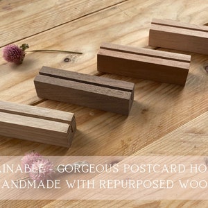 Handgemaakte ansichtkaarthouder van gerecycled hout | Duurzame kousvuller | Fleur je bureau op | Thuiswerken | Cadeau boekenliefhebber
