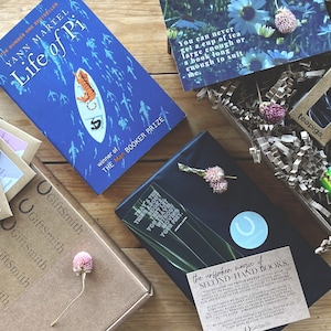 Pre-amado amante del libro sentir buena caja de regalo / Vida de Pi - Yann Martell / Postal literaria (elegir un diseño) + Marcador