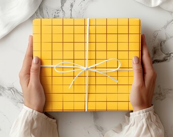 Minimalist Yellow Grid Wrapping Paper – Modern Geometric Gift Wrap for Birthdays, Parties and Special Occasions Toys