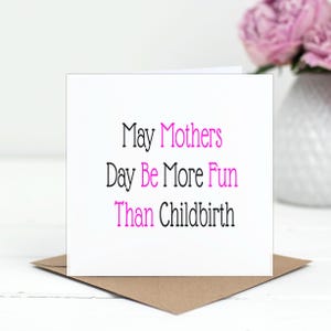 Blague à l'accouchement de maman carte de voeux - cartes de fête des mères - carte typographie amusante enveloppe recyclée