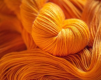 Hand dyed 'California Poppy' - Fingering/sock - Sport - DK - Worsted