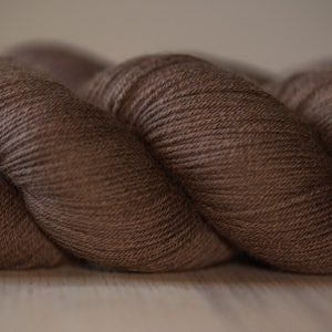 Hand dyed 100% Organic Non-Superwash &#39;ROUSes&#39; Fingering/sock Yarn