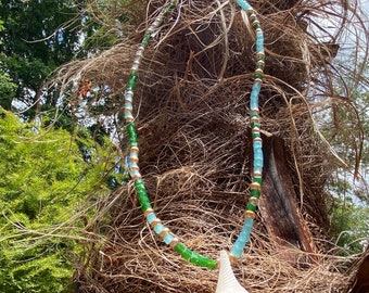 Collar de conchas marinas de cuentas de mano