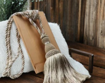 Curtain tie backs,ivory curtain tassels,tassels tie backs,beige vintage style curtain tie tassels,antique style tassels,curtain ropes