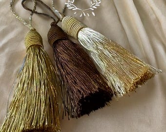 DecoPro Beige Gold Green 5.5 Inch Decorative Key Tassel Tieback Winter Prairie Style