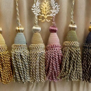 Decorative key tassels, key tassels, vintage style tassels, antique style tassels, furniture tassels,