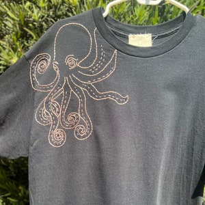 HAND EMBROIDERED OCTOPUS crewneck T-shirt