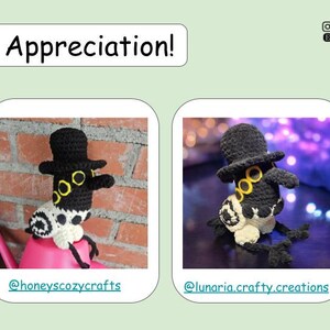 Peut inclure: L'image pr&eacute;sente deux figurines au crochet, chacune portant un chapeau haut de forme noir avec des accents jaunes. Les figurines ont des corps noirs et blancs et sont affich&eacute;es devant un mur de briques et une surface sombre. Le texte "Tester Appreciation!" est en haut.