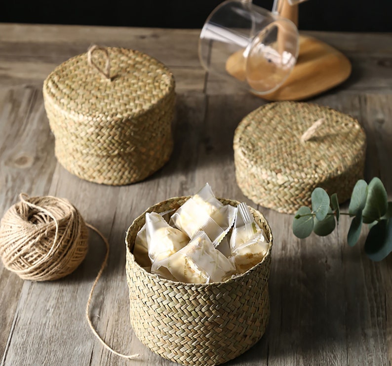 Round Seagrass Woven Small Basket with Hinged Lid Vintage Etsy