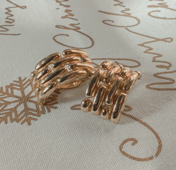 Fantastic Vintage Givenchy Chain Link Clip Earring