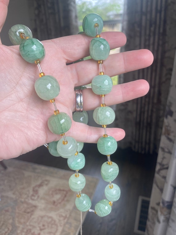 Beautiful Swirled Green Glass Bead Necklace
