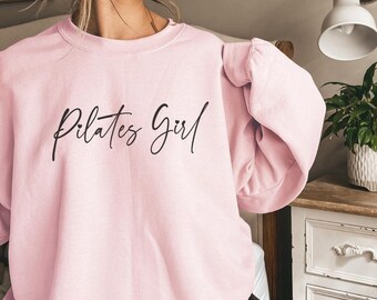 ピラティス スウェットシャツ、女性用ピラティス スウェットシャツ、ピラティス インストラクター、ピラティス ガール、ピラティス ギフト、ピラティス ギフト、モノクロ