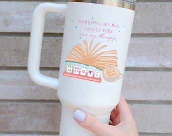 Mahjong Bücher und Kaffee 40 OZ Becher mit Griff und Strohhalm inklusive, Geschenke für Mahjong Liebhaber, Bücherwurm Geschenke
