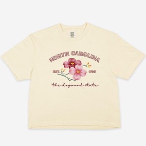 Koszulka Comfort Colors North Carolina Koszulka North Carolina Tshirt Boxy Tee Dogwood Flower Koszulka North Carolina State Flower Prezenty dla niej Ivory