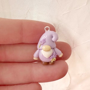Charme de gnomo de lavanda - Argila de polímero Kawaii - Marcador de ponto