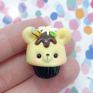 Kawaii bij bloem beer cupcake bedel-polymeerklei cupcake bedel-kawaii klei bedel