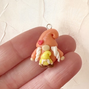 Encanto del Día de la Madre de gnomo trenzado, Arcilla polimérica Kawaii, Marcador de puntadas