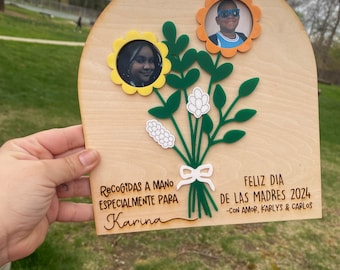 Personalized Wooden Photo Frame Gift for Mom, Grandma, Aunt