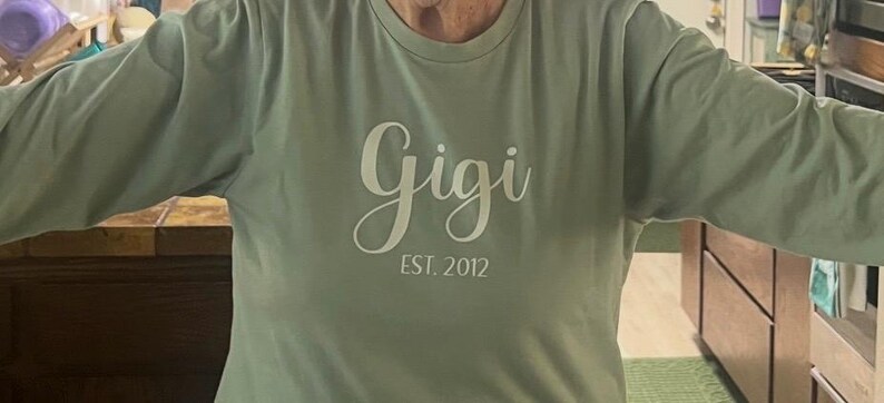 Personalized Long Sleeve Grandma Shirt With Grandkids Names - Oma Shirt With Grandkid Names - Personalized Gift For Abuelita - Gift For Nana immagine 9