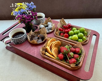 Bandeja de sofá de madera personalizada: soporte para aperitivos y bebidas, regalo grabado