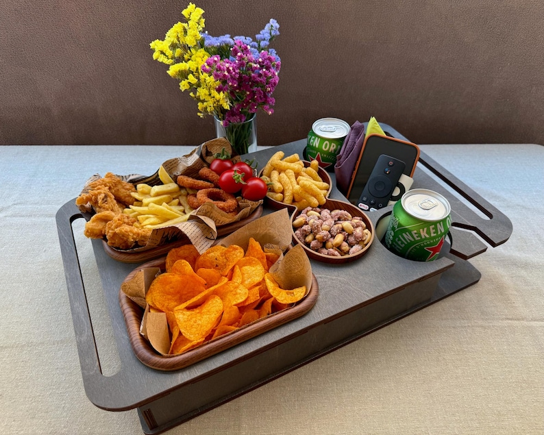 Customizable wine caddy tray with phone and cup slots, great for Father’s Day