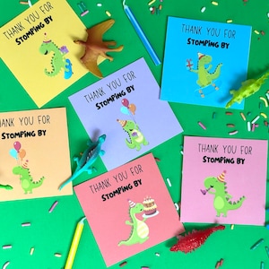 Bonbonnière à thème dinosaure pour fête d'anniversaire de classe Pour tout-petit avec carte personnalisée