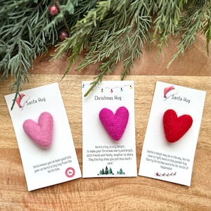 Cadeau câlin de Noël avec carte et coeur en feutre