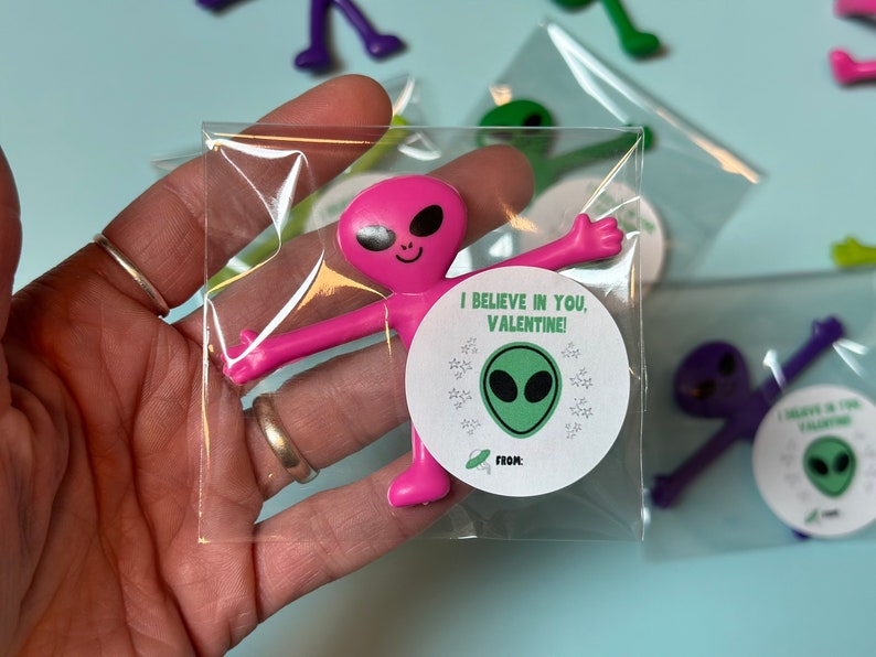 Class Valentines favors Robot or aliens w/ Stickers | Party Favor Classroom Gift |Non-Sugar ready to be gifted Valentines for Prek Toddler Alien